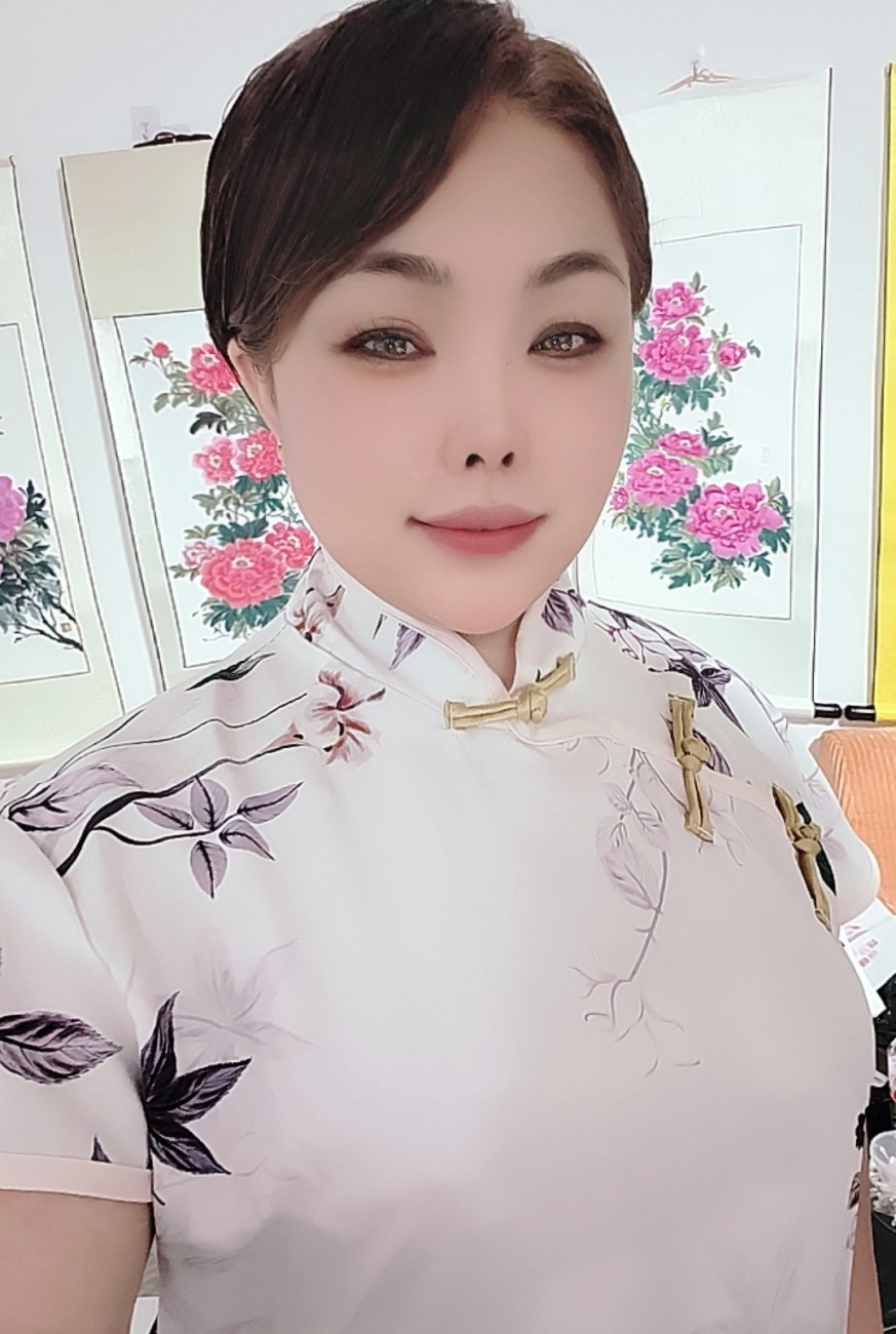 黎佳
